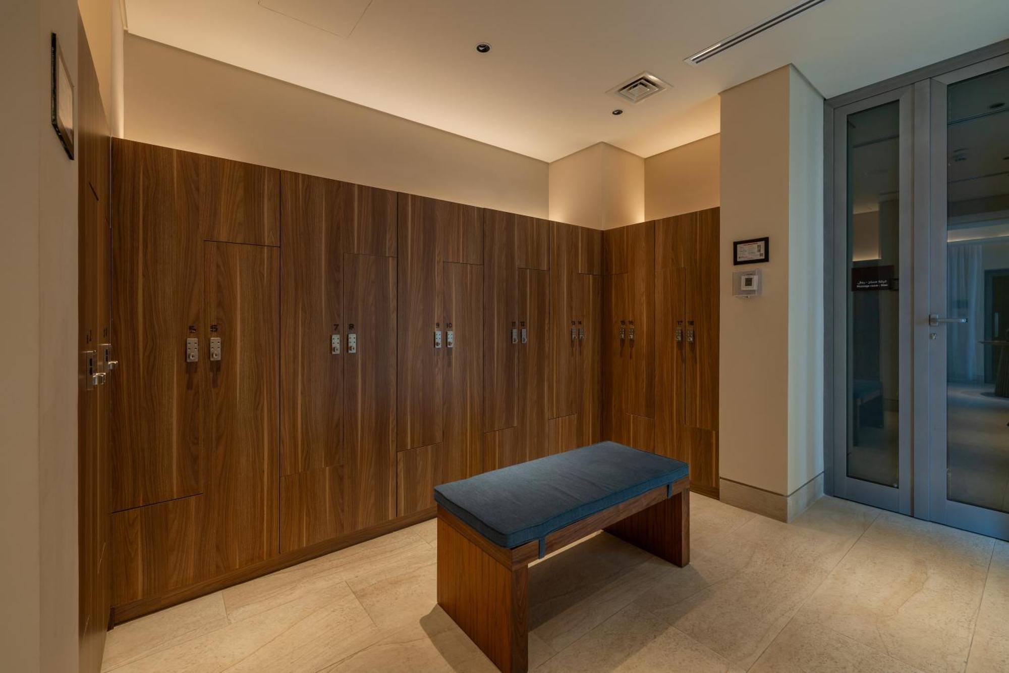 Shirvan Hotel City Yard ג'דה מראה חיצוני תמונה Locker room