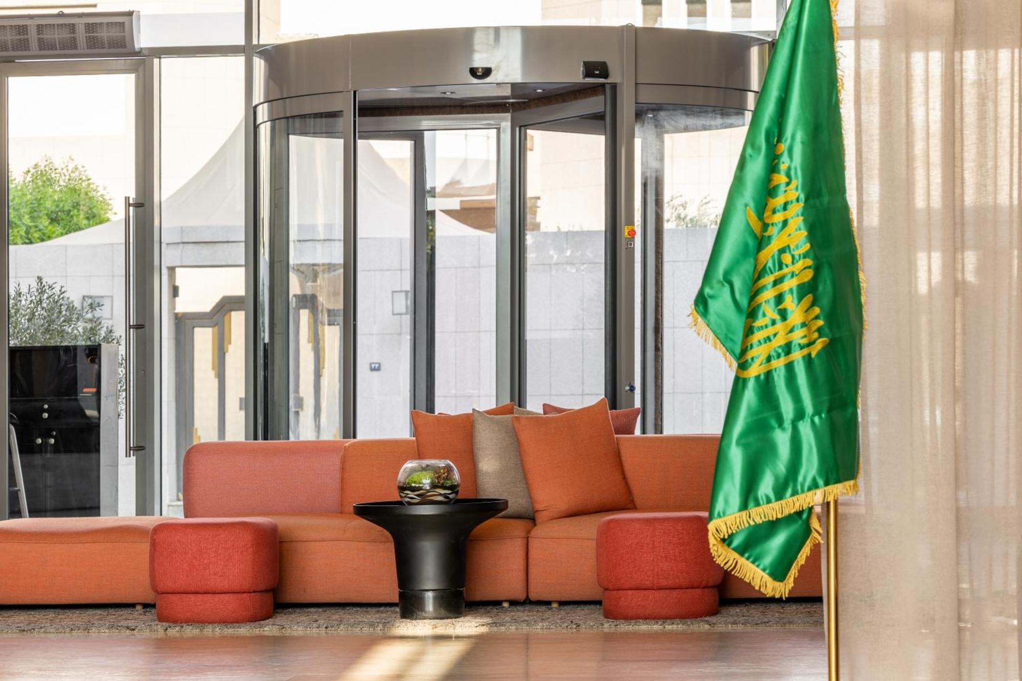 Shirvan Hotel City Yard ג'דה מראה חיצוני תמונה Saudi flag